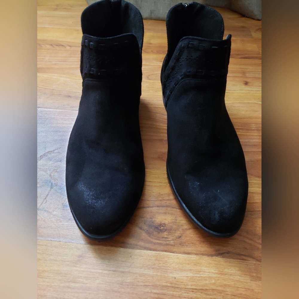 Womens black 8.5 boots